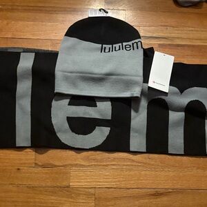 Lululemon Black and Gray Knit Scarf and hat set  old stock discontinued.